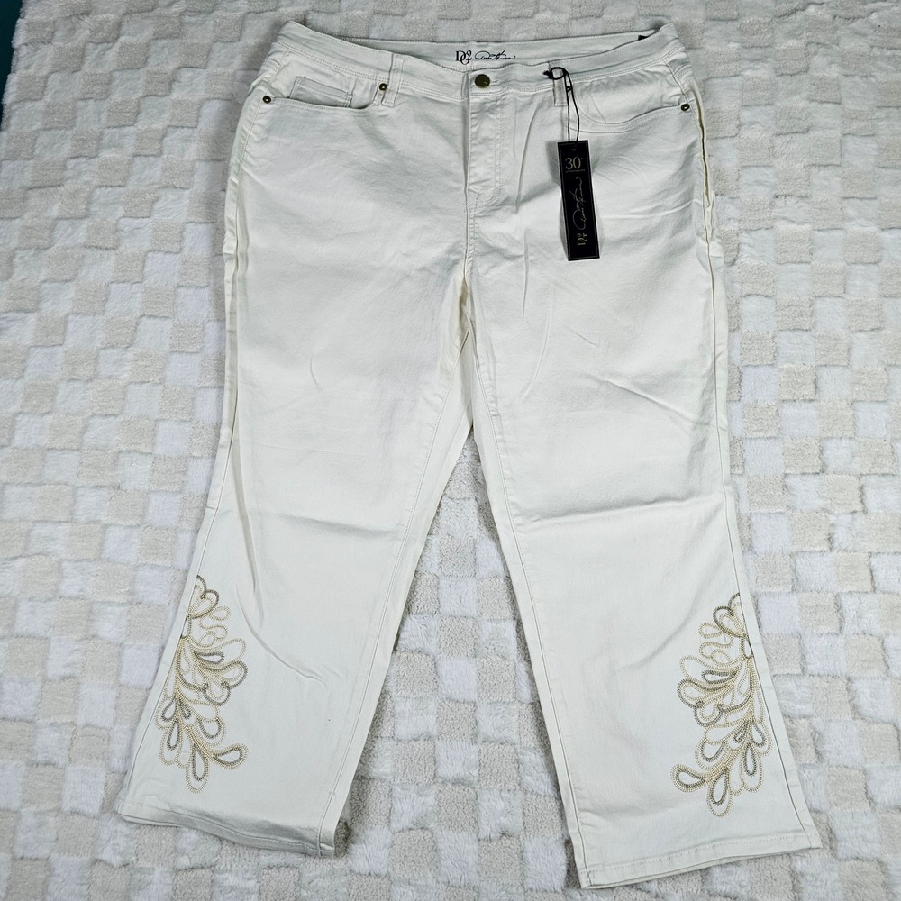 DG2 Diane Gilman 30th Anniversary Ivory Embroidered Crop Jeans Size 22PW
